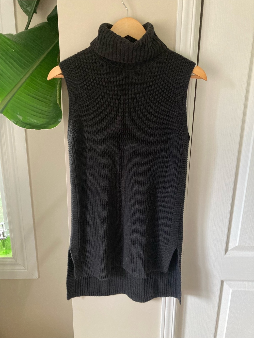 Sleeveless Turtleneck Knit Sweater - Charcoal